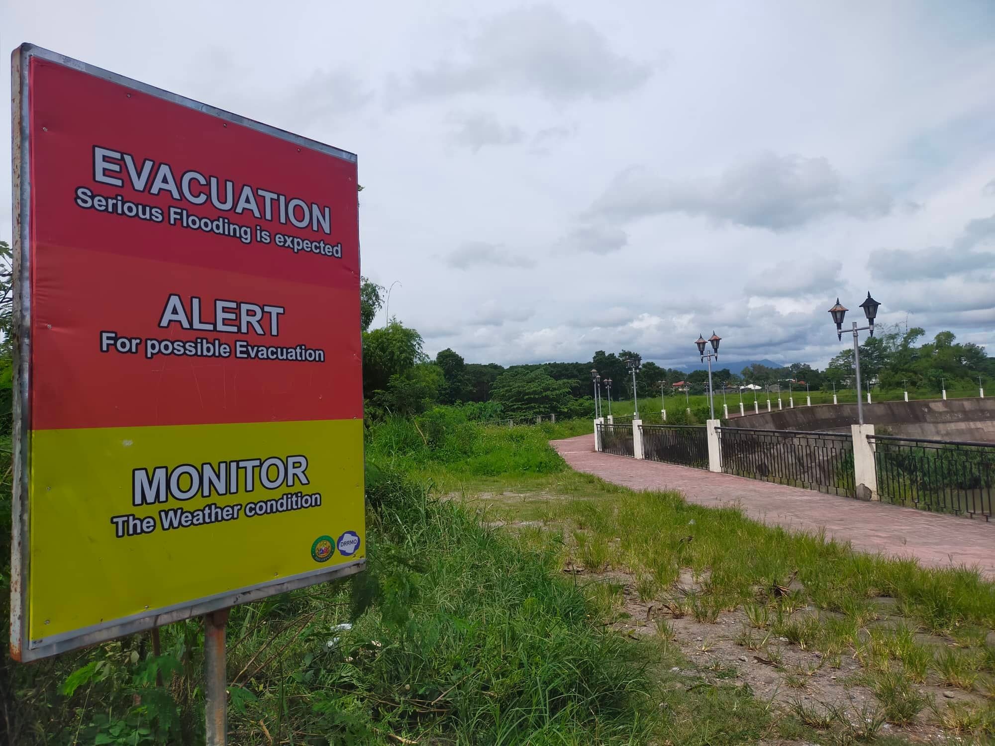 Color-coded warning signs setup by Bacolod City DRRM team – Councilor Jude Thaddeus “Thaddy” Sayson