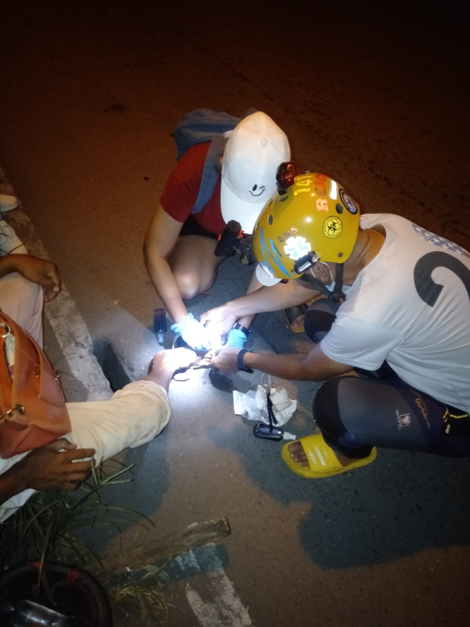 EMR Raptor volunteer responded road crash along Burgos St. near Lopues East. – Mario Eleno Canoy Jr.